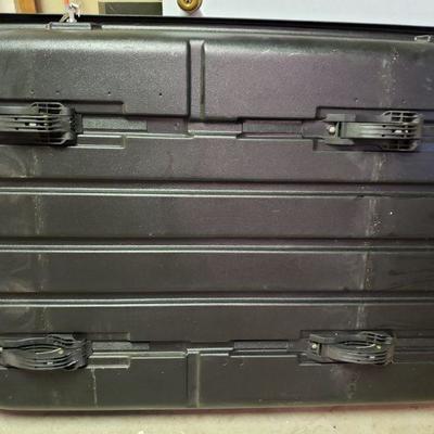 Lot 134: Yakima Rooftop Case with Keys | EstateSales.org