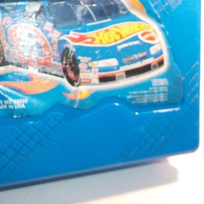 Hot wheels solid case.