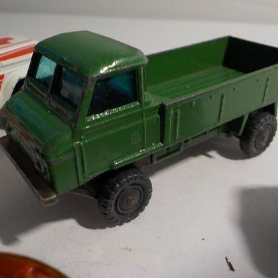 Majorette ambulance, Tootsie toy, Synkro,