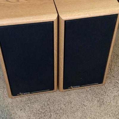 Audio lot #3 Infinity Sub, center and rear speakers