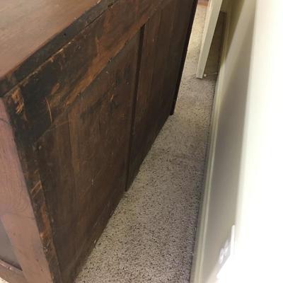 Lot 115 - Antique Chest of Drawers