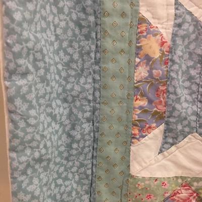 Lot 116 - Handmade Quilts & Pillows