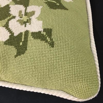 Lot 116 - Handmade Quilts & Pillows