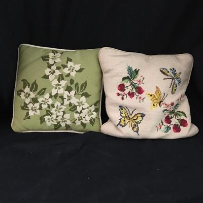 Lot 116 - Handmade Quilts & Pillows