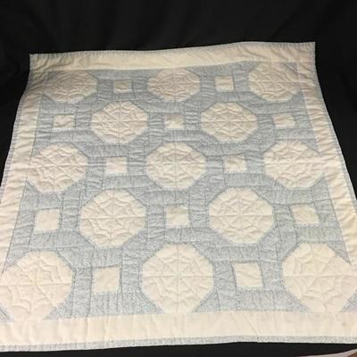 Lot 116 - Handmade Quilts & Pillows