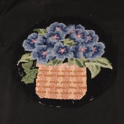 Lot 116 - Handmade Quilts & Pillows
