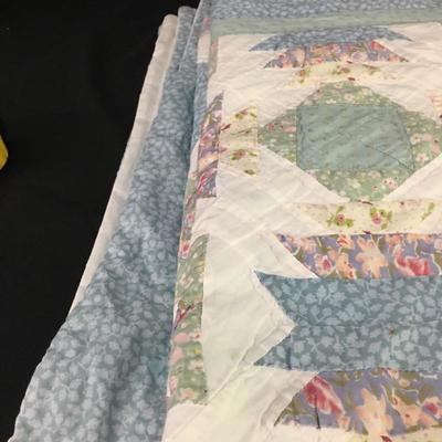 Lot 116 - Handmade Quilts & Pillows