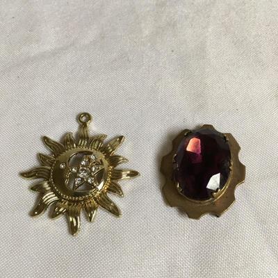 Lot 122 - Gold Colored Jewelry 