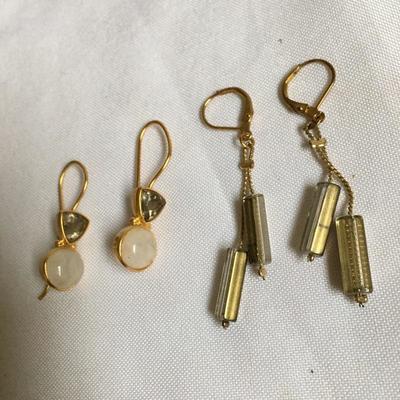 Lot 122 - Gold Colored Jewelry 