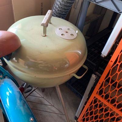 Vintage charcoal grill / new old stock