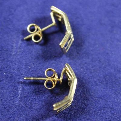 LOT#8: Stamped 14K Gold Post Earrings #1