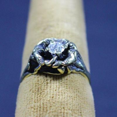 LOT#20: Gold Toned Ring