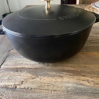 STAUB CAST IRON 3.75 qt Essential French Oven New France NEW RETAIL $429