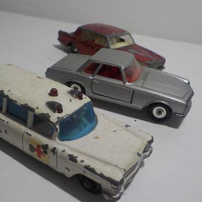 Match box vintage " Rolls Royce Silver  Shadow" , Corgi Mercedes=Benz 280 sl.