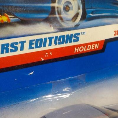 2 vintage 2000 hot wheels...
