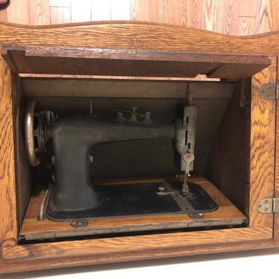 Lot 159 - Vintage Sewing Machine