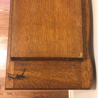 Lot 159 - Vintage Sewing Machine