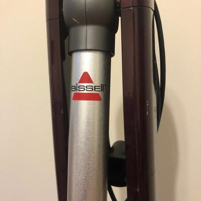 Lot 161 - Irons and Vacuums 