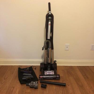 Lot 161 - Irons and Vacuums 