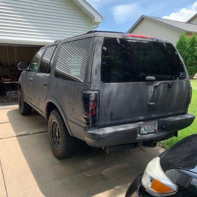 2005 Ford Expedition XLT Low Miles / Daily driver 