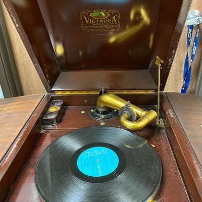 Victrola 300 Record Player Crank Style Phonograph Art Deco look