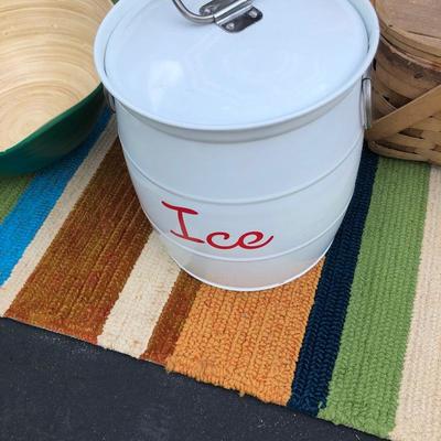 Lot 169 - Perfect Picnic!