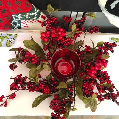 Lot 174 - Christmas In July!