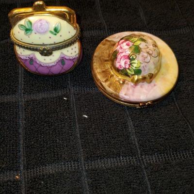 2 small trinket boxes