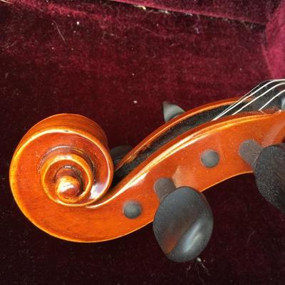  Strobel 4/4 Full Size Violin, Bow and Case