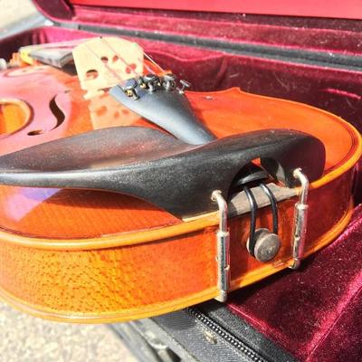  Strobel 4/4 Full Size Violin, Bow and Case