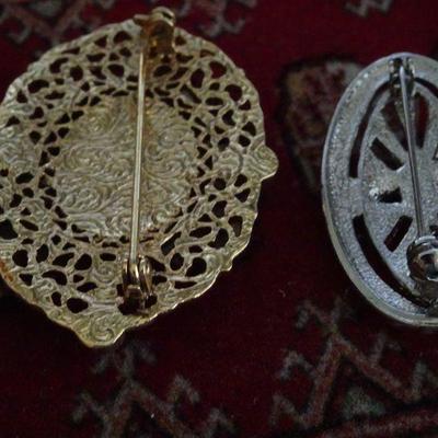 Vintage Gold & Silver Tone Cameo Brooches (2) 