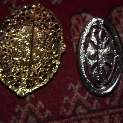 Vintage Gold & Silver Tone Cameo Brooches (2) 