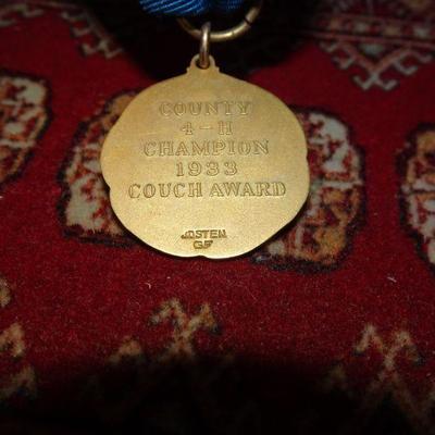 Vintage 1933 4-H Gold Filled Achievement Award Medal