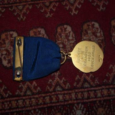 Vintage 1933 4-H Gold Filled Achievement Award Medal