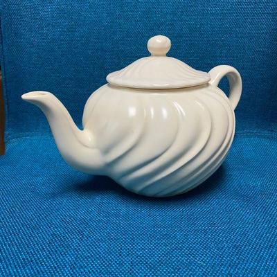 Franciscan Ware Coronado Swirl White Teapot