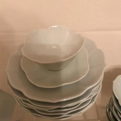 LOT 23 Pier 1 Lotus Flower Dishes