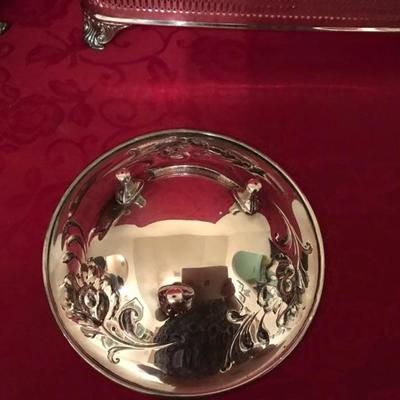 LOT 29 - Silver serving Pieces