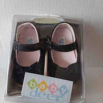 Baby Deer Girls Black Patent Fancy Bow Adorned Mary Jane 
