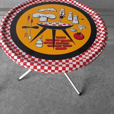 Vintage Metal TV Trays BBQ theme