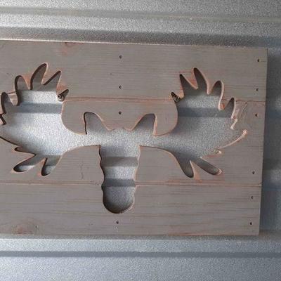 Twelve Timbers Handmade Deer Wood Art Carving 