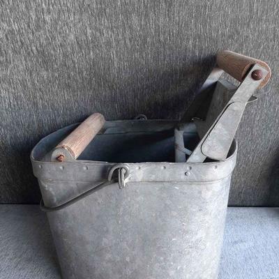 Vintage Deluxe Galvanized Mop 