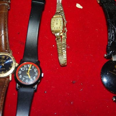 Watch Lot, Quartz, Casio, Disney, Santa, Elgin, Eastman, Skagen, No name watches.... 11 watches