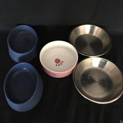 Lot 186 - Cat Essentials 
