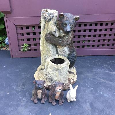 Lot 189 - Bear Planter & Friends