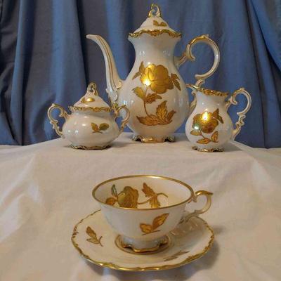 Flowered tea set (made in Germany)