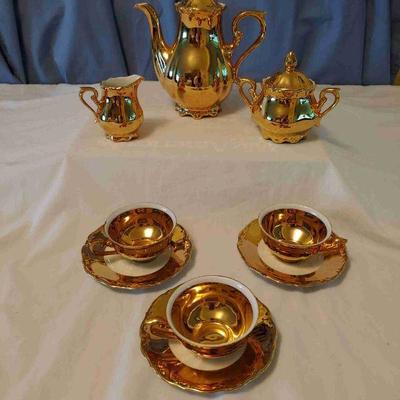 Gold tea set (made in Bavaria)