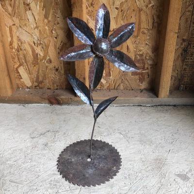 Lot 190 - Metal Yard Art