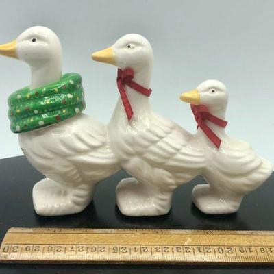 Row of Ducks Figurine