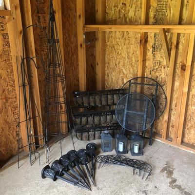 Lot 191 - Black Metal Yard Accessories