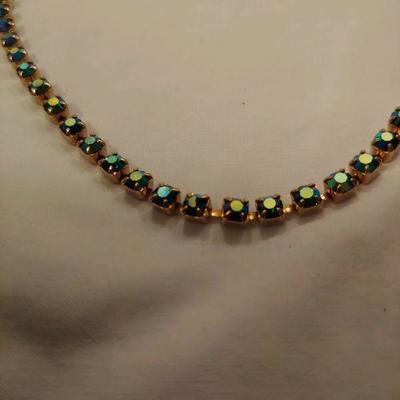 fancy emerald like necklace